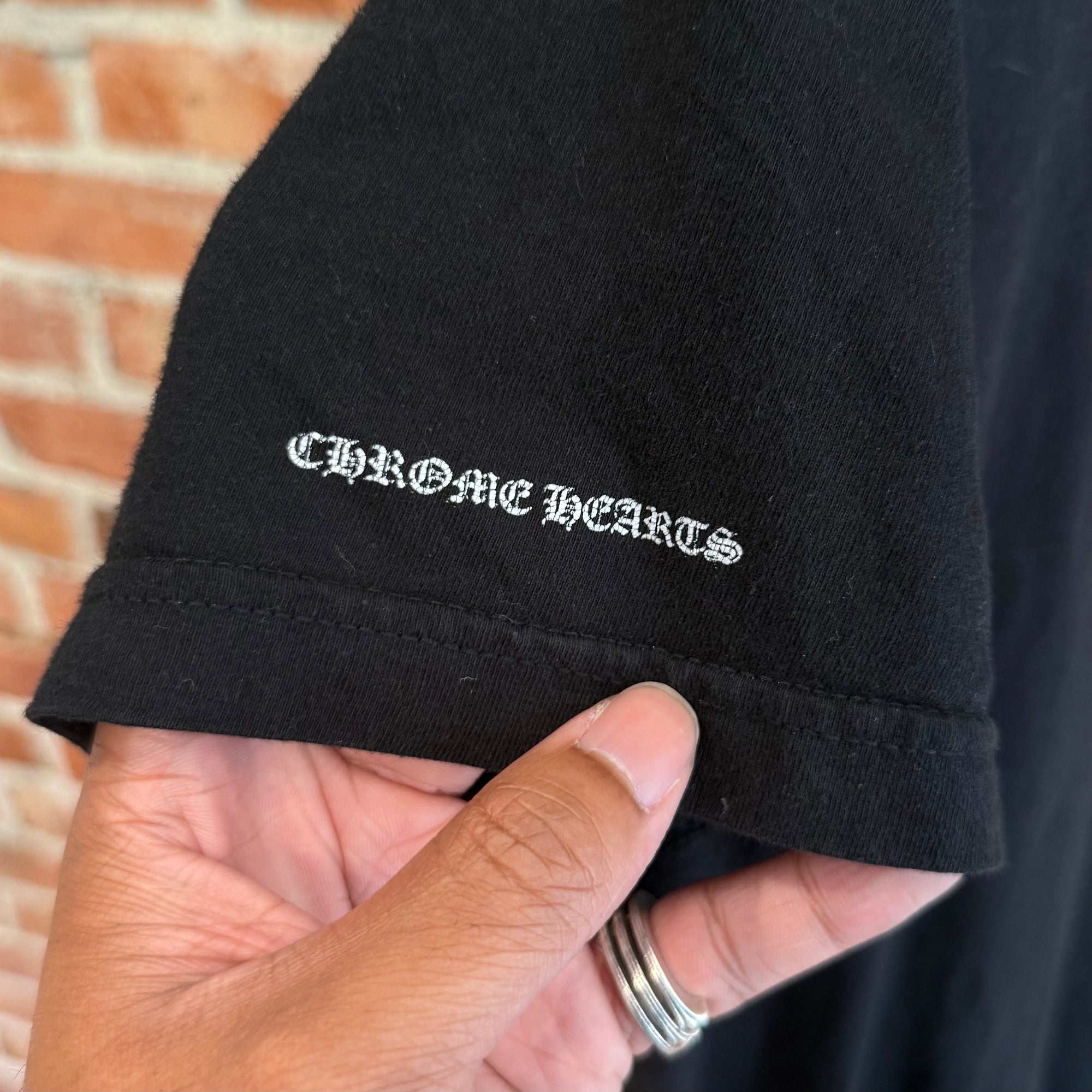 CHROME HEARTS CEMETERY HORSESHOE TEE ‘BLACK’