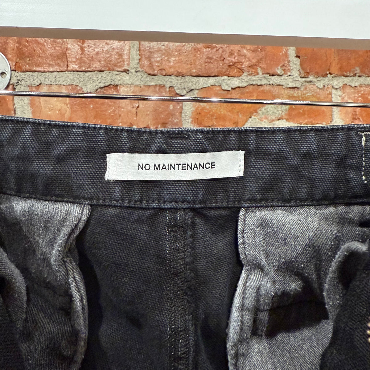 NO MAINTENANCE CARGO PANTS ‘WASHED BLACK’