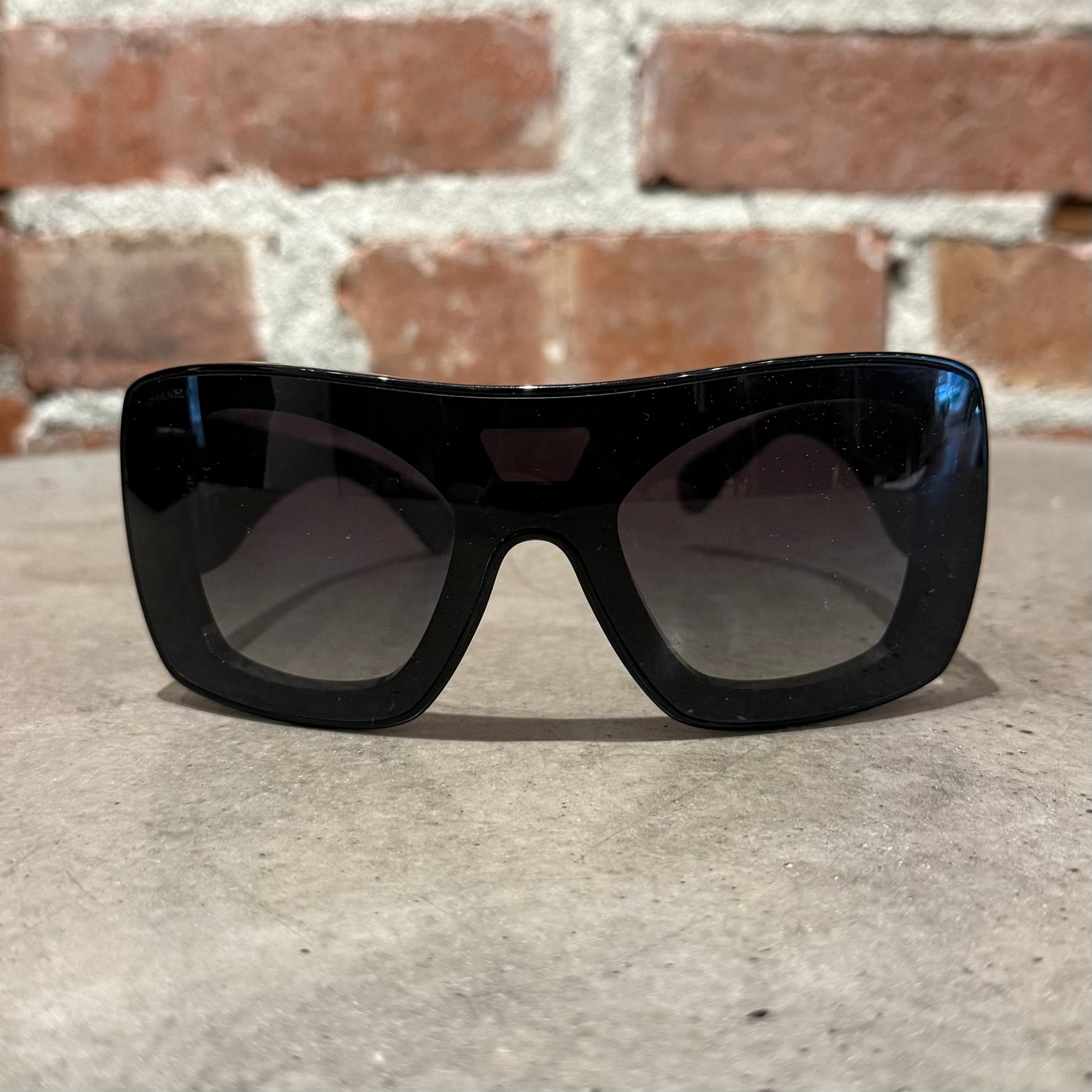 CHANEL QUILTED SHIELD SUNGLASSES ‘BLACK’