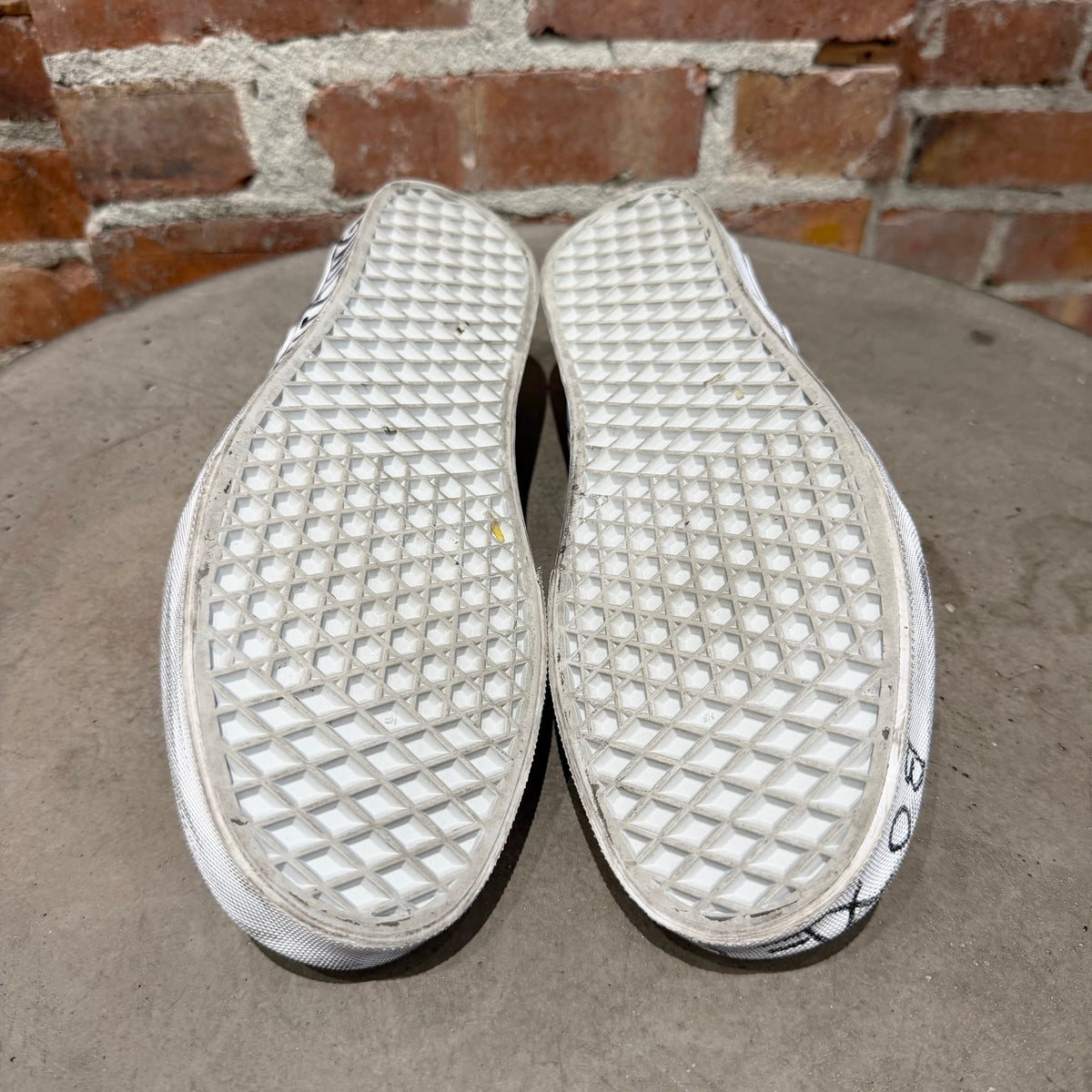 PALY HOLLYWOOD 1 OF 1 HAND PAINTED VANS SLIP ONS ‘WHITE’