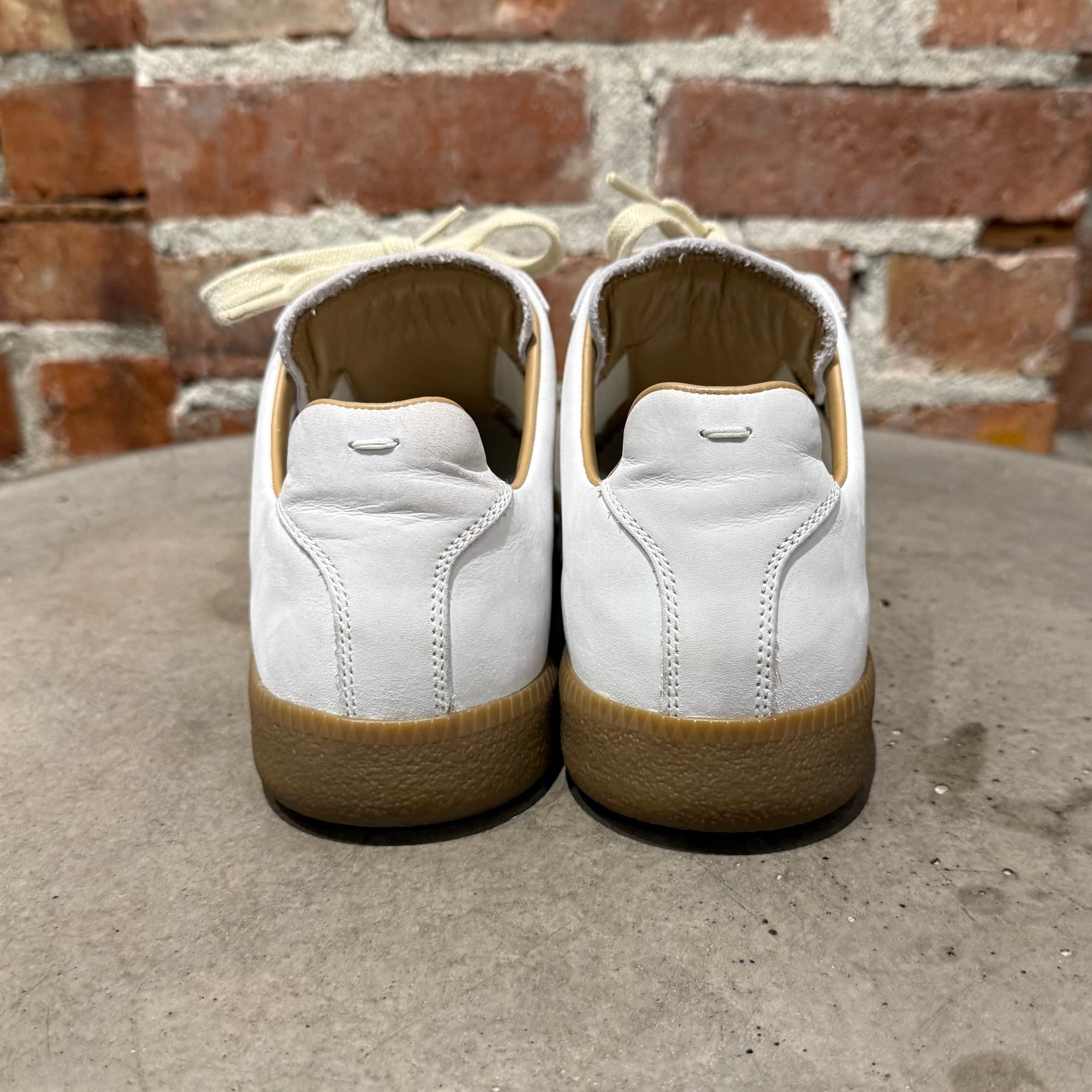 MAISON MARGIELA PAINT SPLATTER GATS ‘WHITE’ – Sadō Room