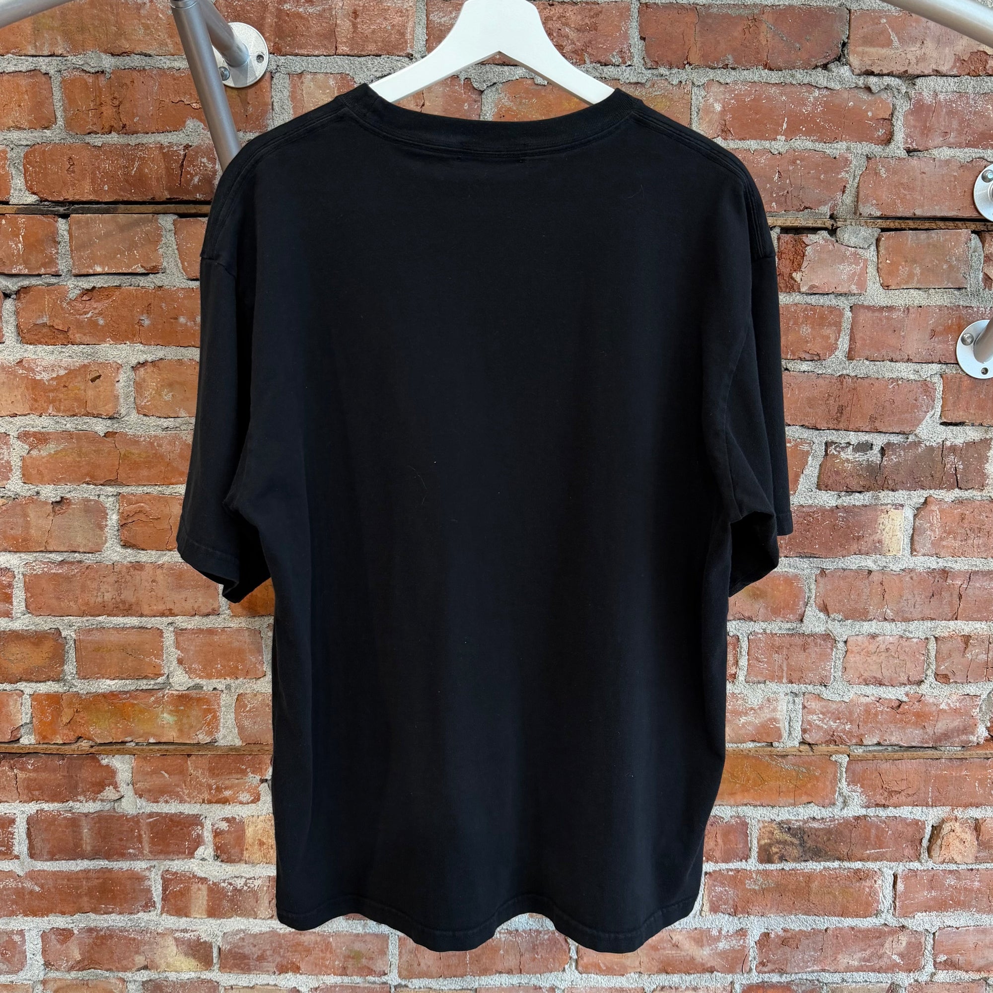UNDERCOVER FIGHT WAR NOT WARS TEE ‘BLACK’