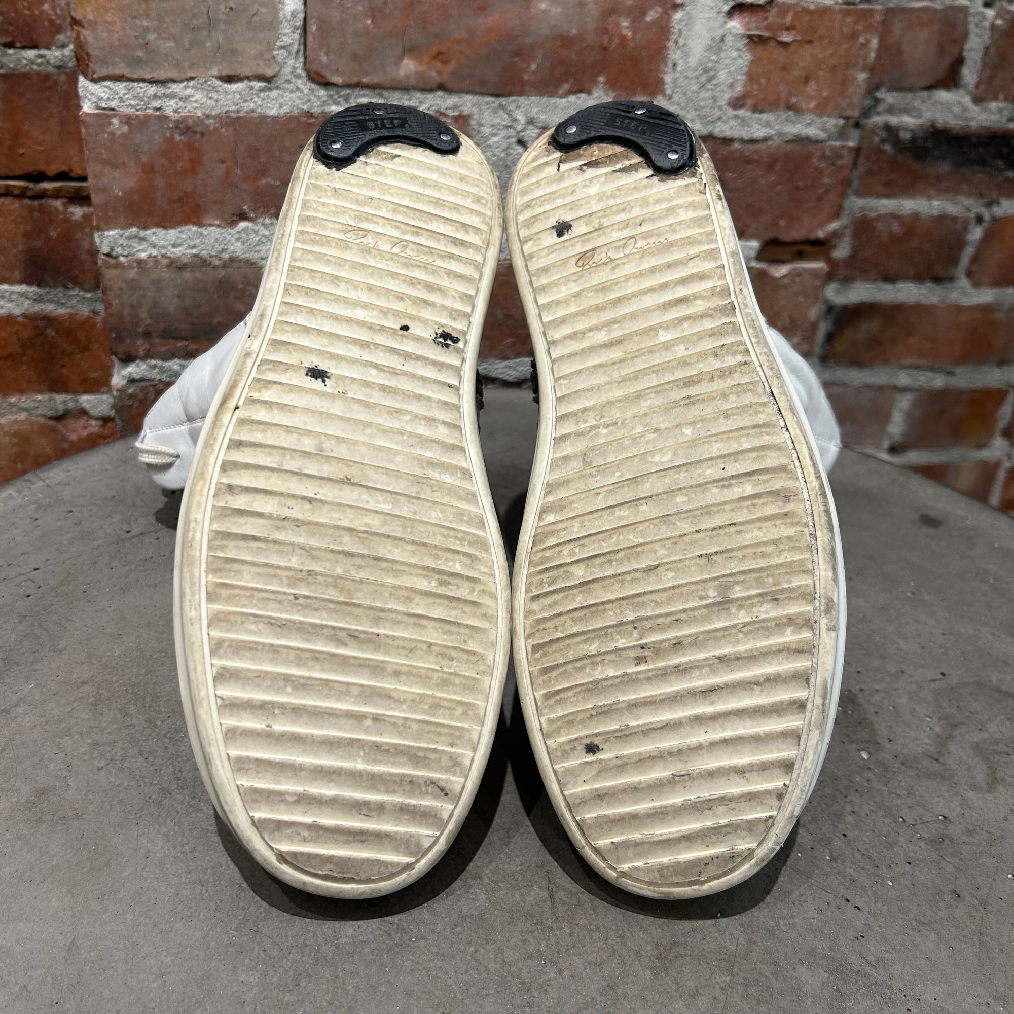 RICK OWENS FW16 GEOBASKET SNEAKERS ‘MILK’