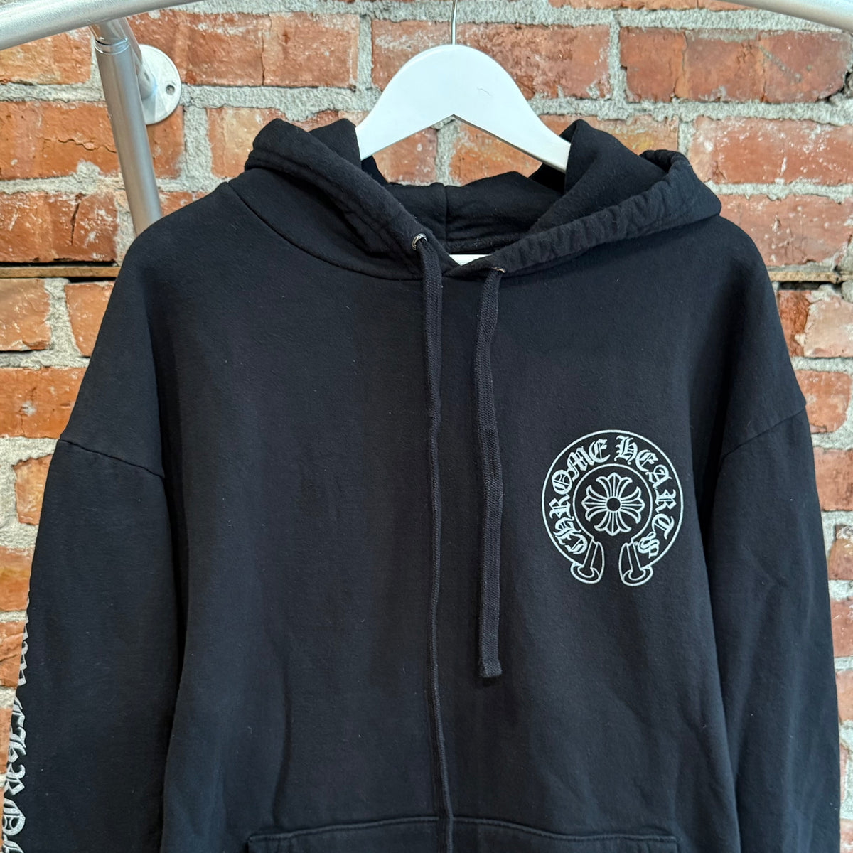 CHROME HEARTS ONLINE EXCLUSIVE SILVER GLITTER LOGO HOODIE ‘BLACK/SILVER’