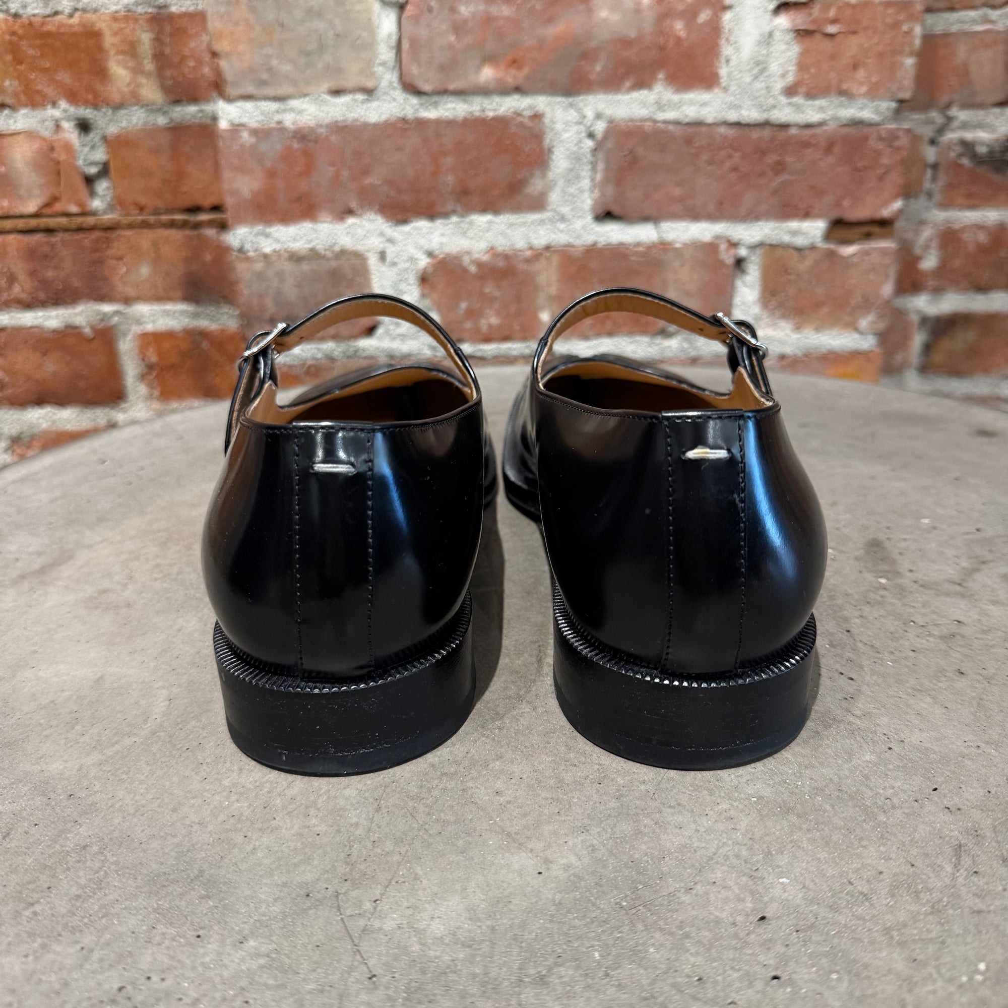 MAISON MARGIEALA MARY JANE LEATHER TABIS ‘BLACK’