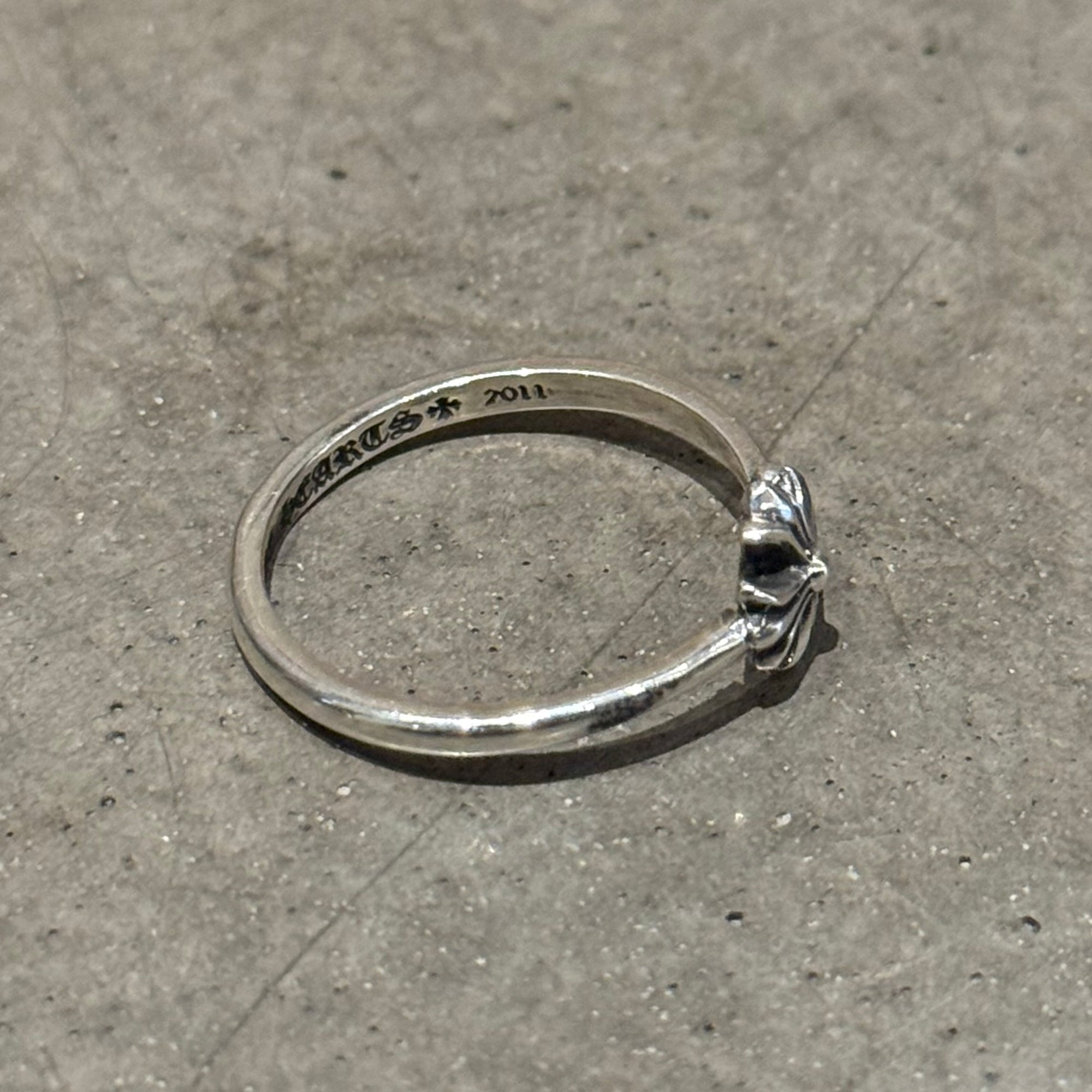 CHROME HEARTS PLUS CROSS BUBBLEGUM RING ‘SILVER’