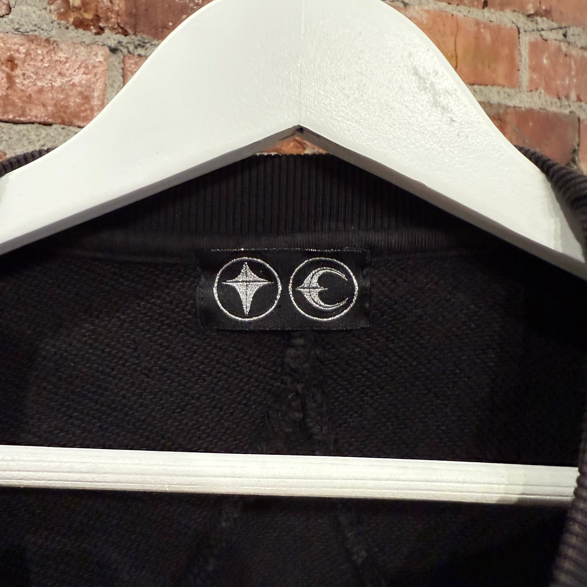 THUG CLUB POCKET CREWNECK ‘BLACK’