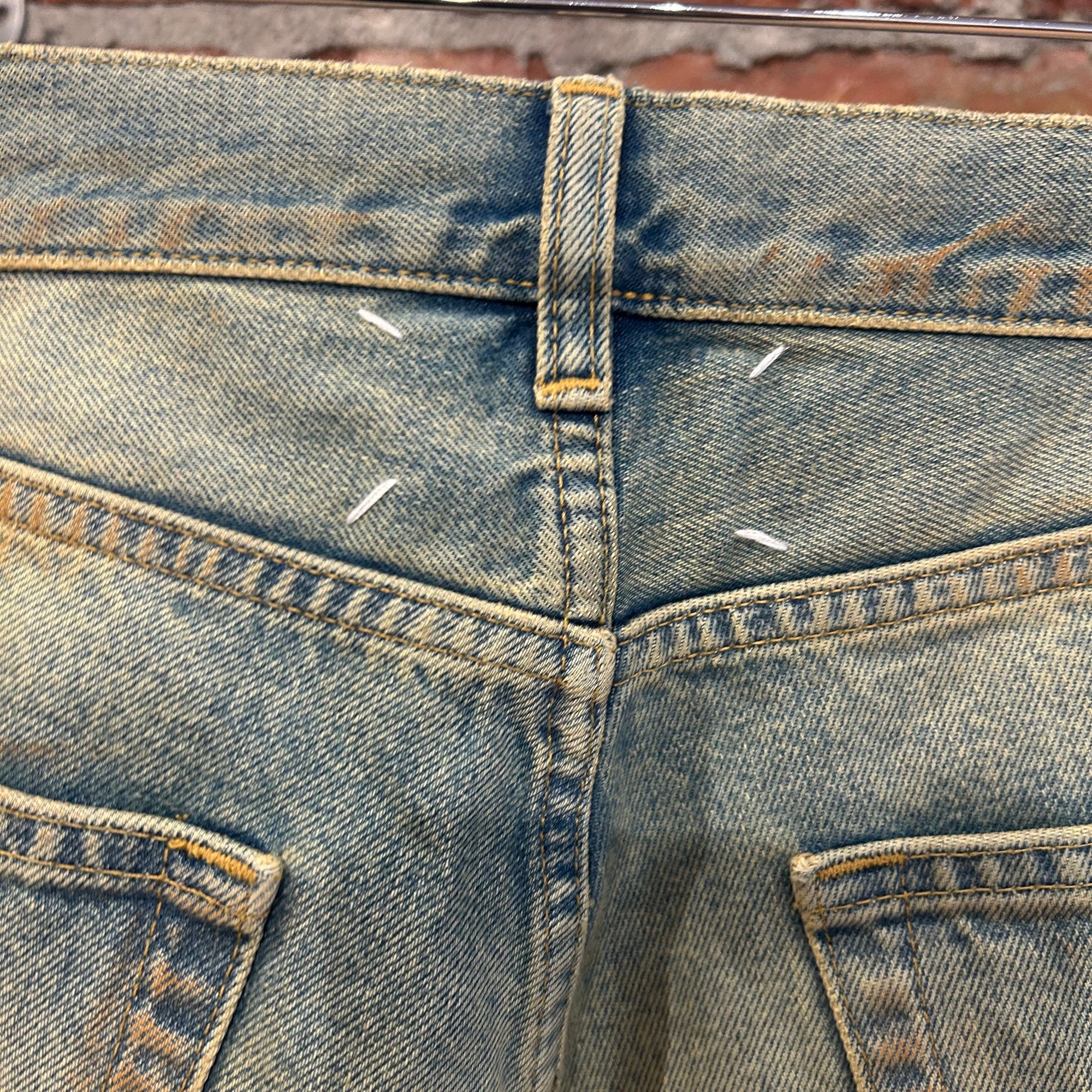 MAISON MARGIELA SLIM FIT DISTRESSED DENIM ‘RUST’