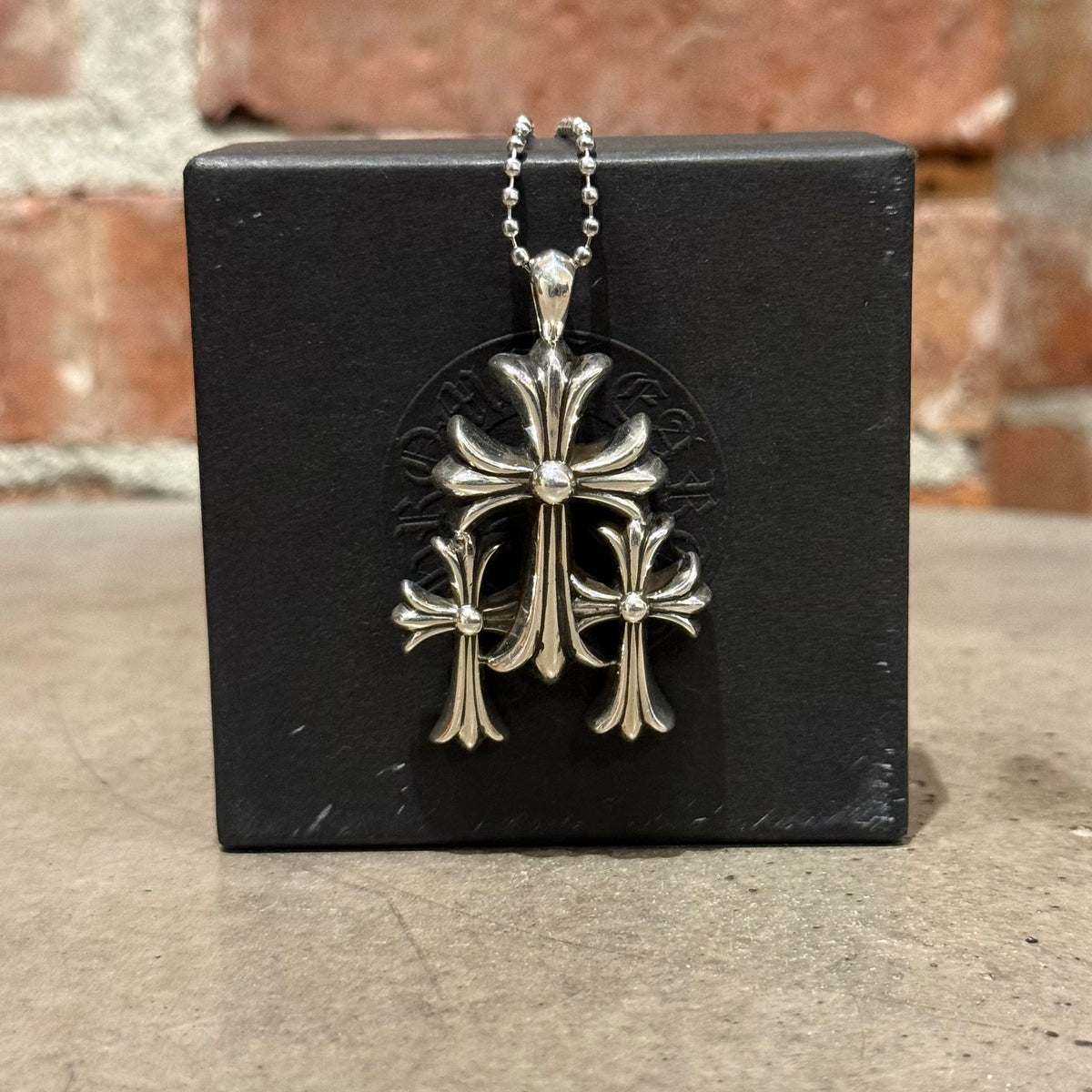 CHROME HEARTS SMALL TRIPLE CROSS NECKLACE ‘SILVER’