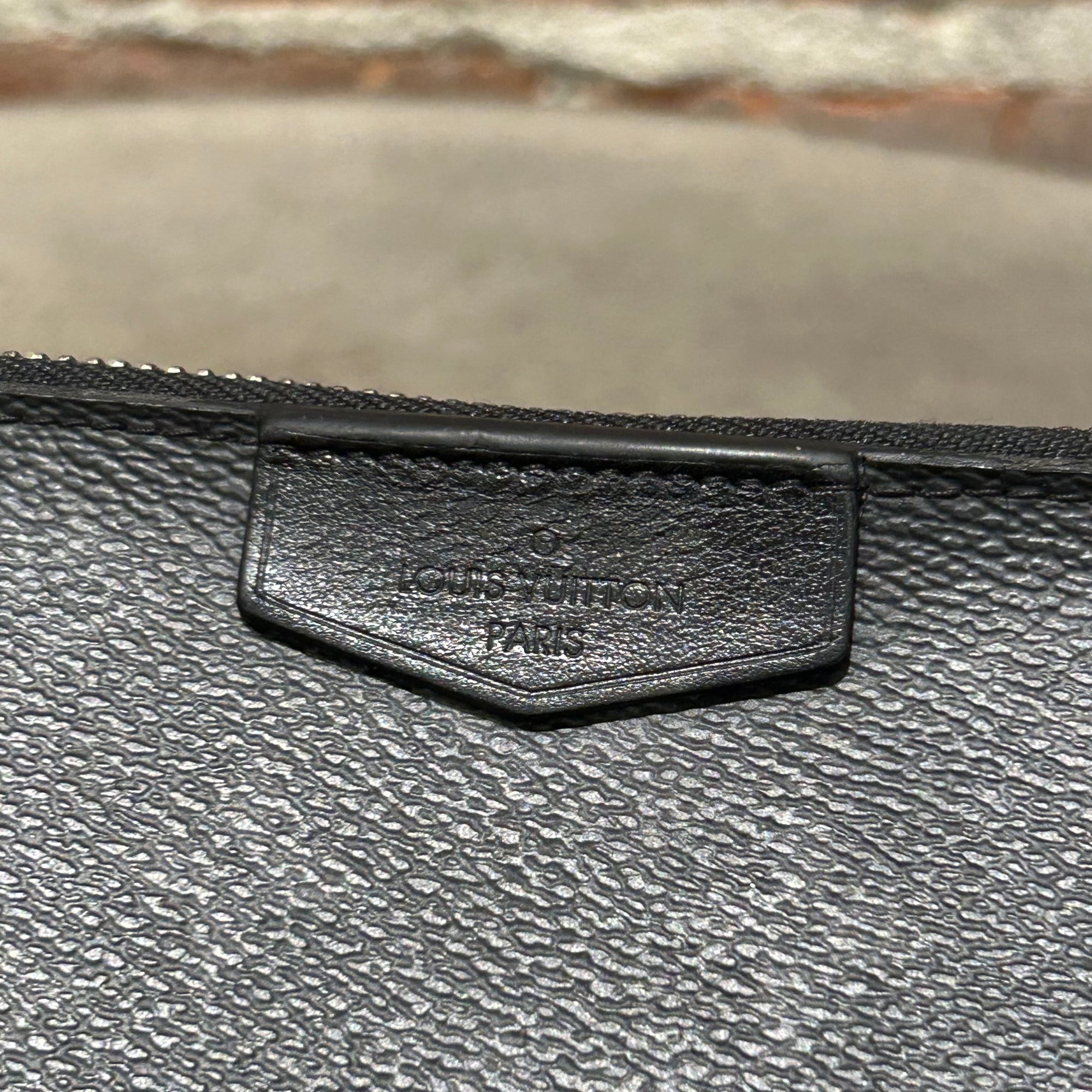 LOUIS VUITTON ALPHA WEARABLE WALLET BAG ‘BLACK’