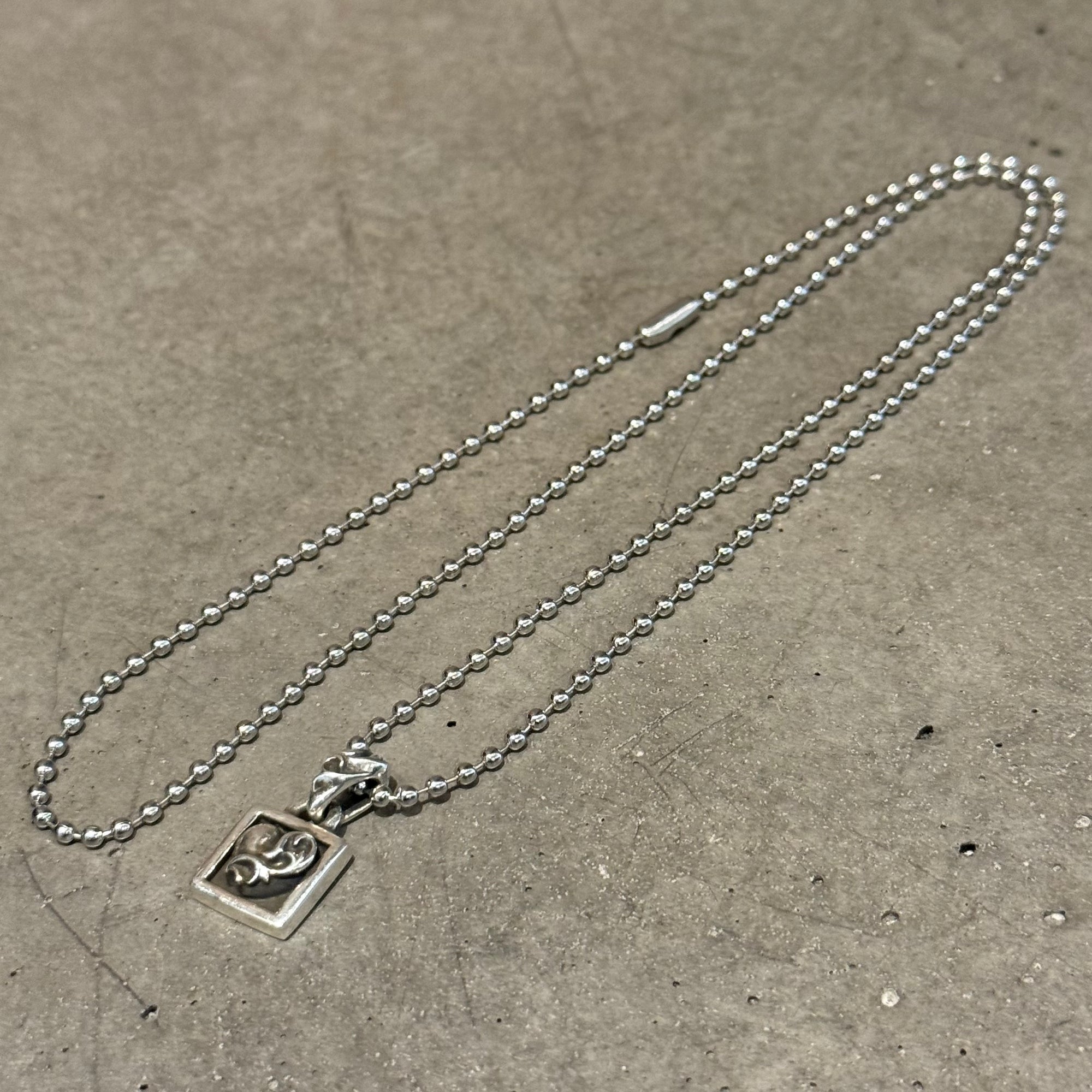 CHROME HEARTS FRAMED HEART NECKLACE ‘SILVER’