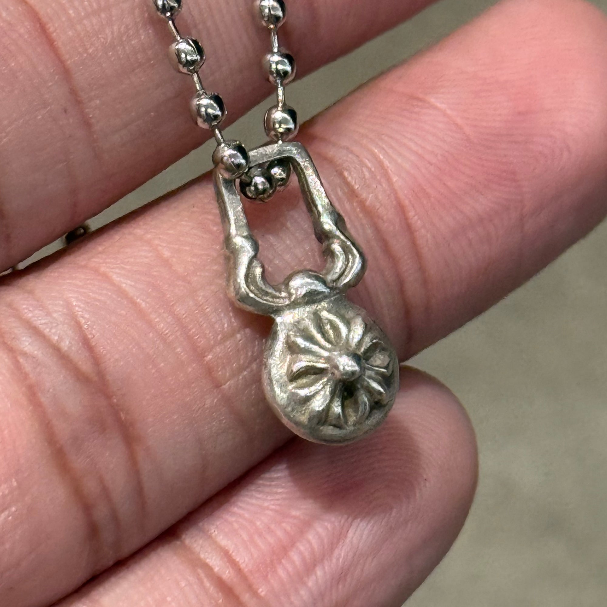 CHROME HEARTS RHODIUM CROSS BALL ZIPPER PENDANT ‘SILVER’
