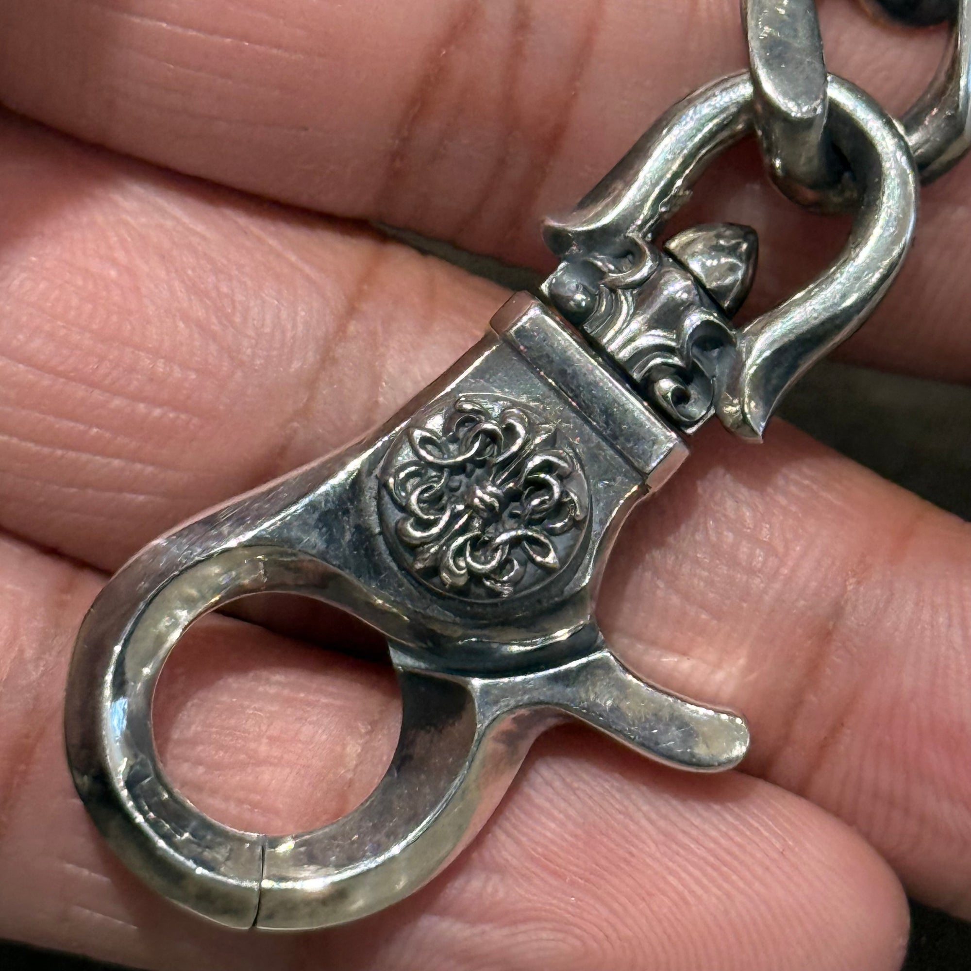 DEAL DESIGN KG CLIP FLEURKEY KEYCHAIN ‘SILVER’
