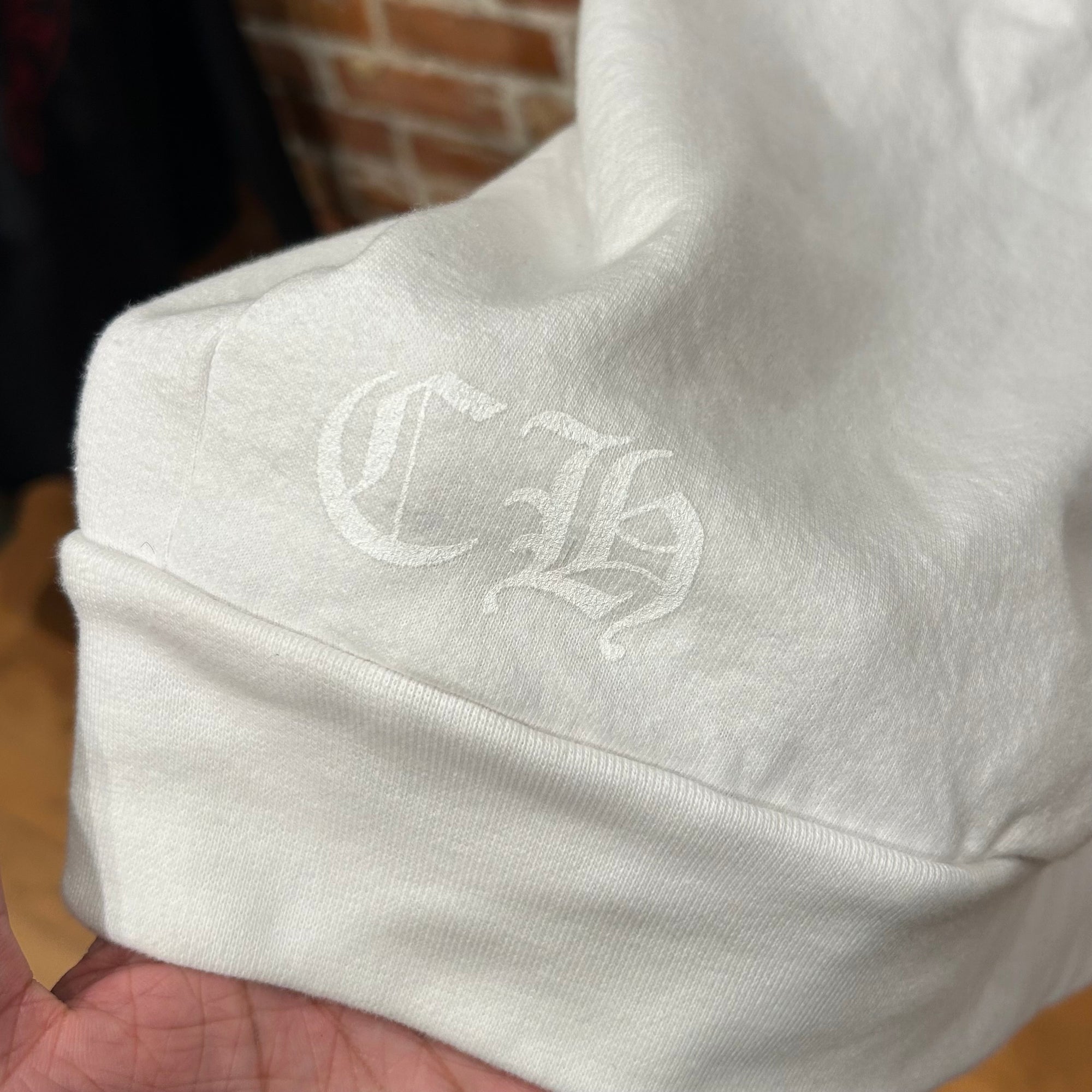 CHROME HEARTS EYE CHART DAGGER VINE CREWNECK ‘WHITE’