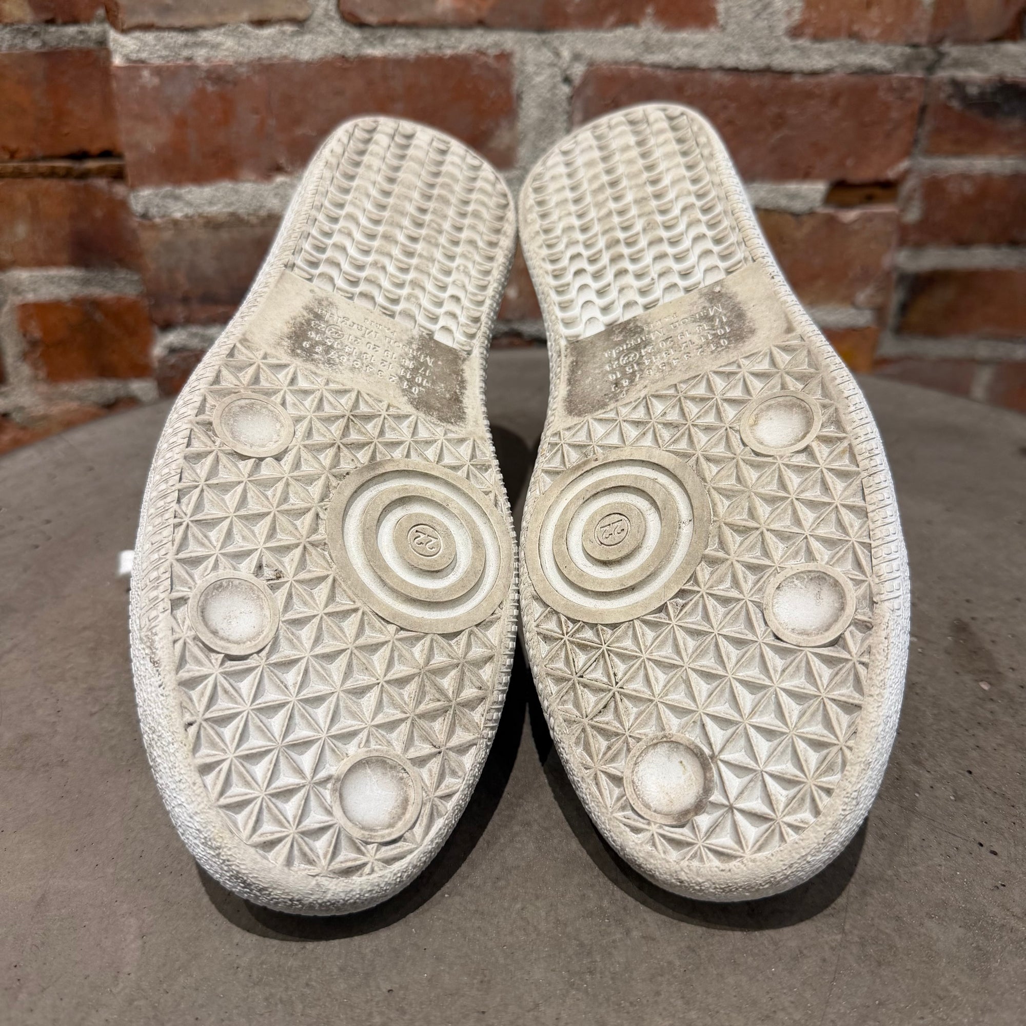 MAISON MARGIELA VELCRO REPLICA GAT SNEAKERS ‘WHITE/BLUE’