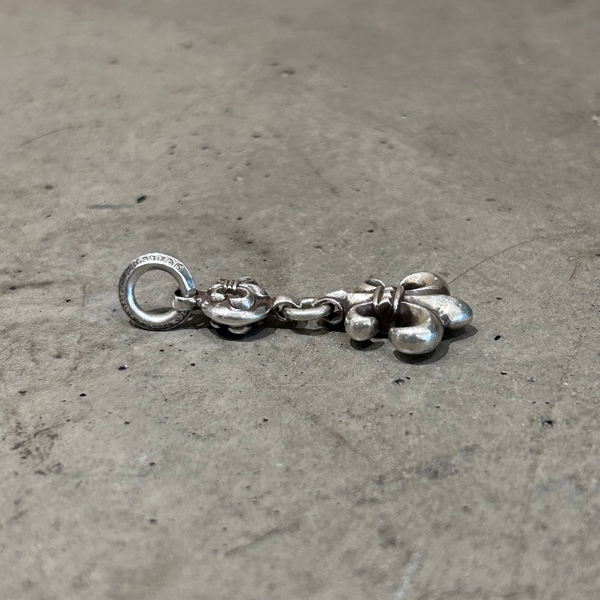 CHROME HEARTS FLEUR CROSSBALL NECKLACE ‘SILVER’